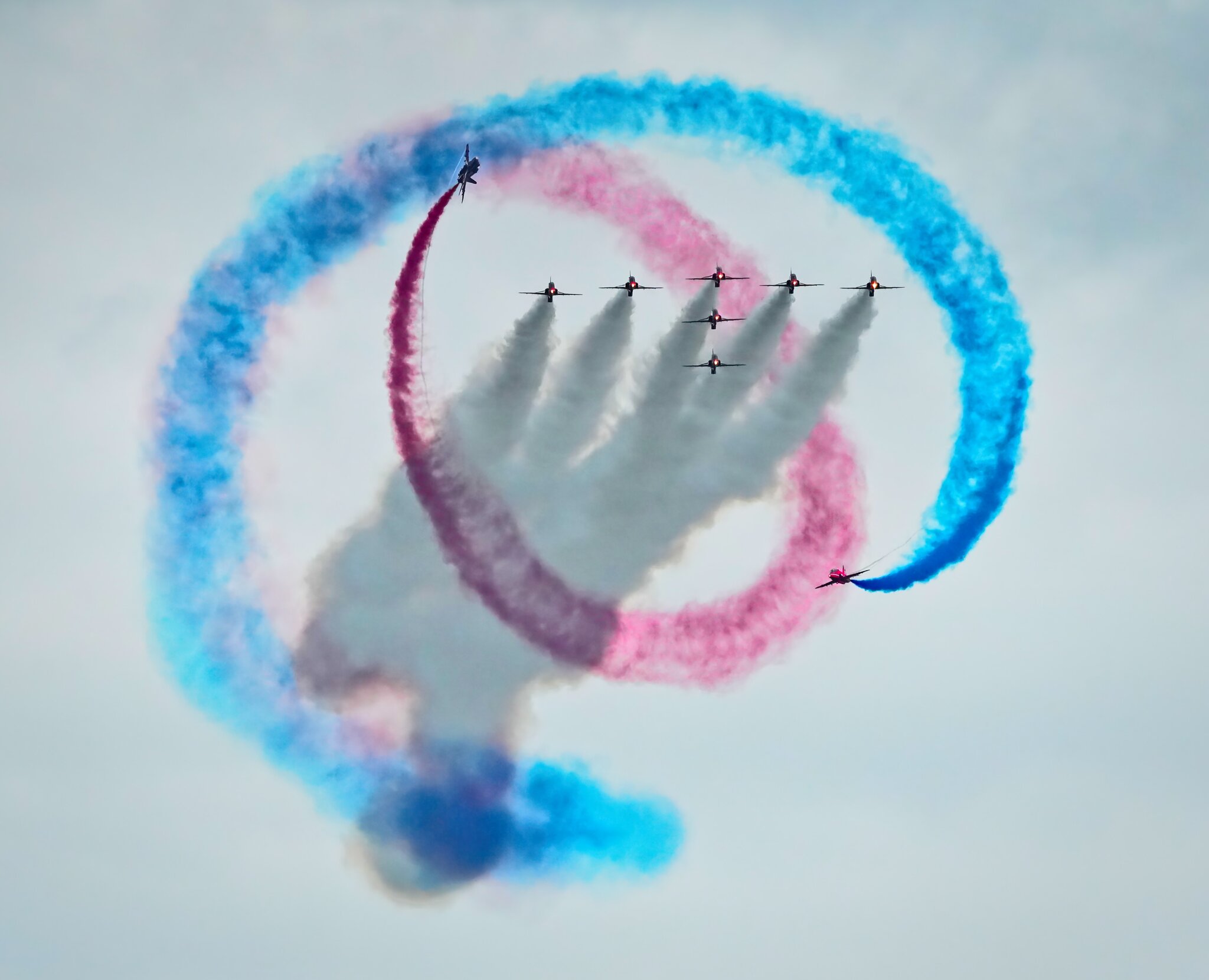 24S07638Cosford red arrows.jpg