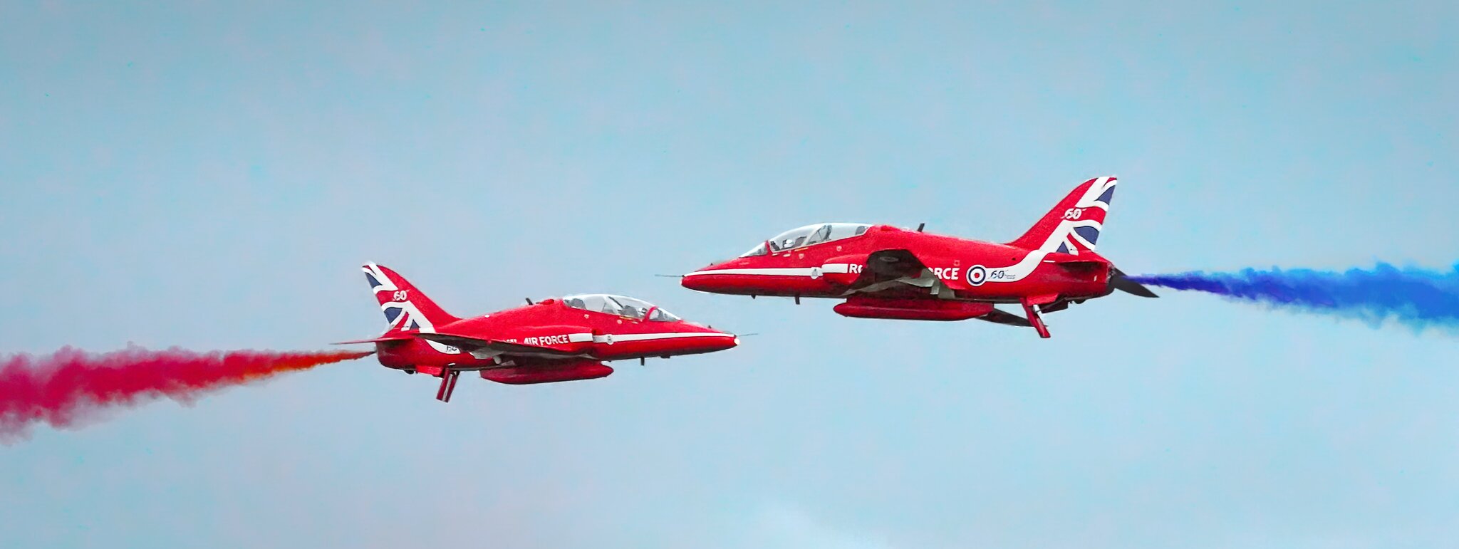 24S08403Cosford red arrows.jpg