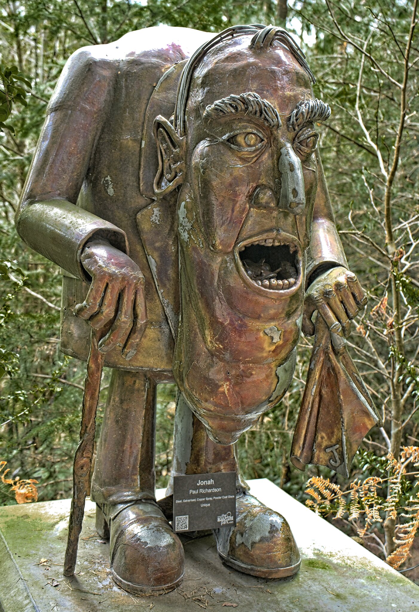 25A00769LONDON sculpture.jpg