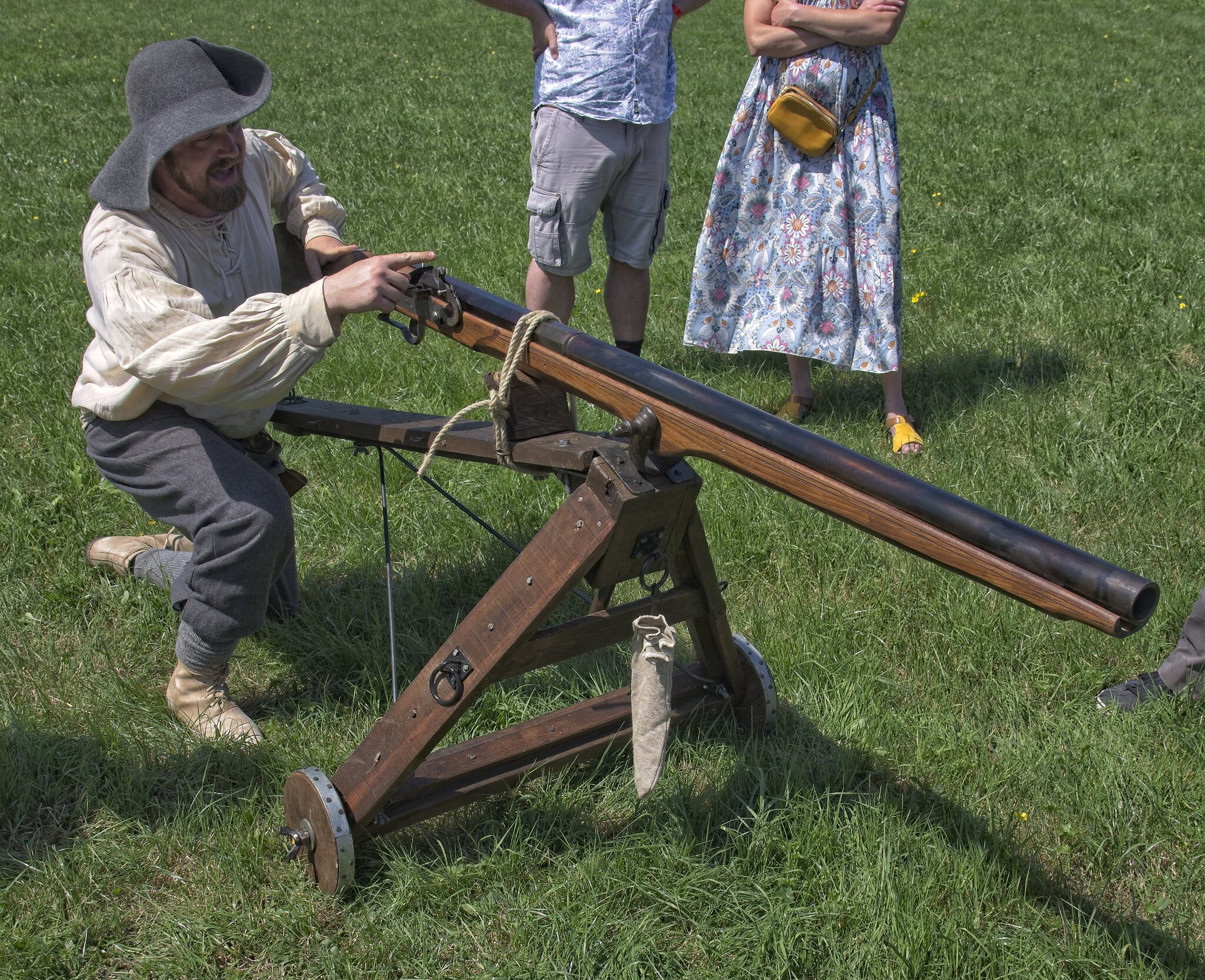25A01663sealed knot.jpg
