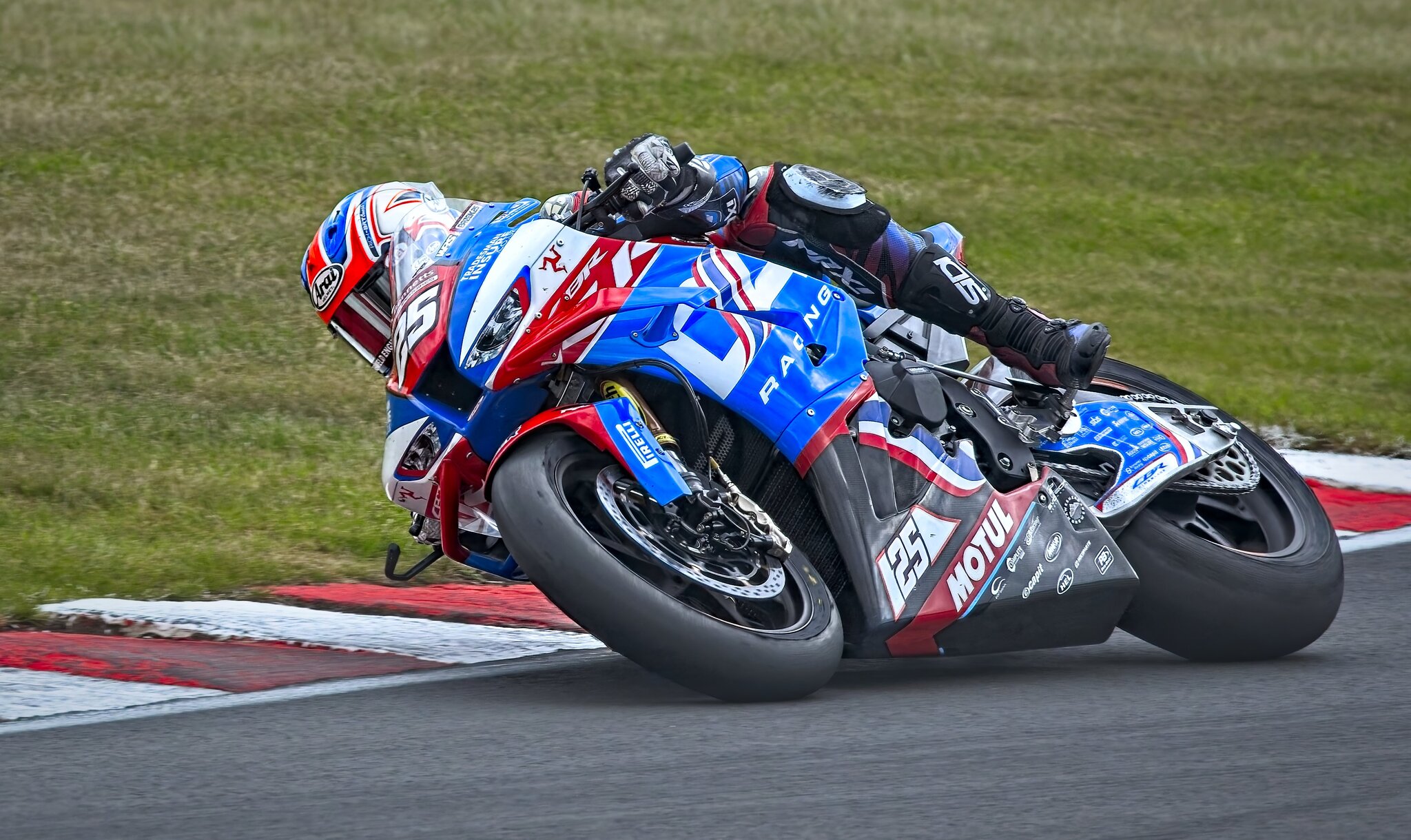 25A01803Oulton josh brookes.jpg