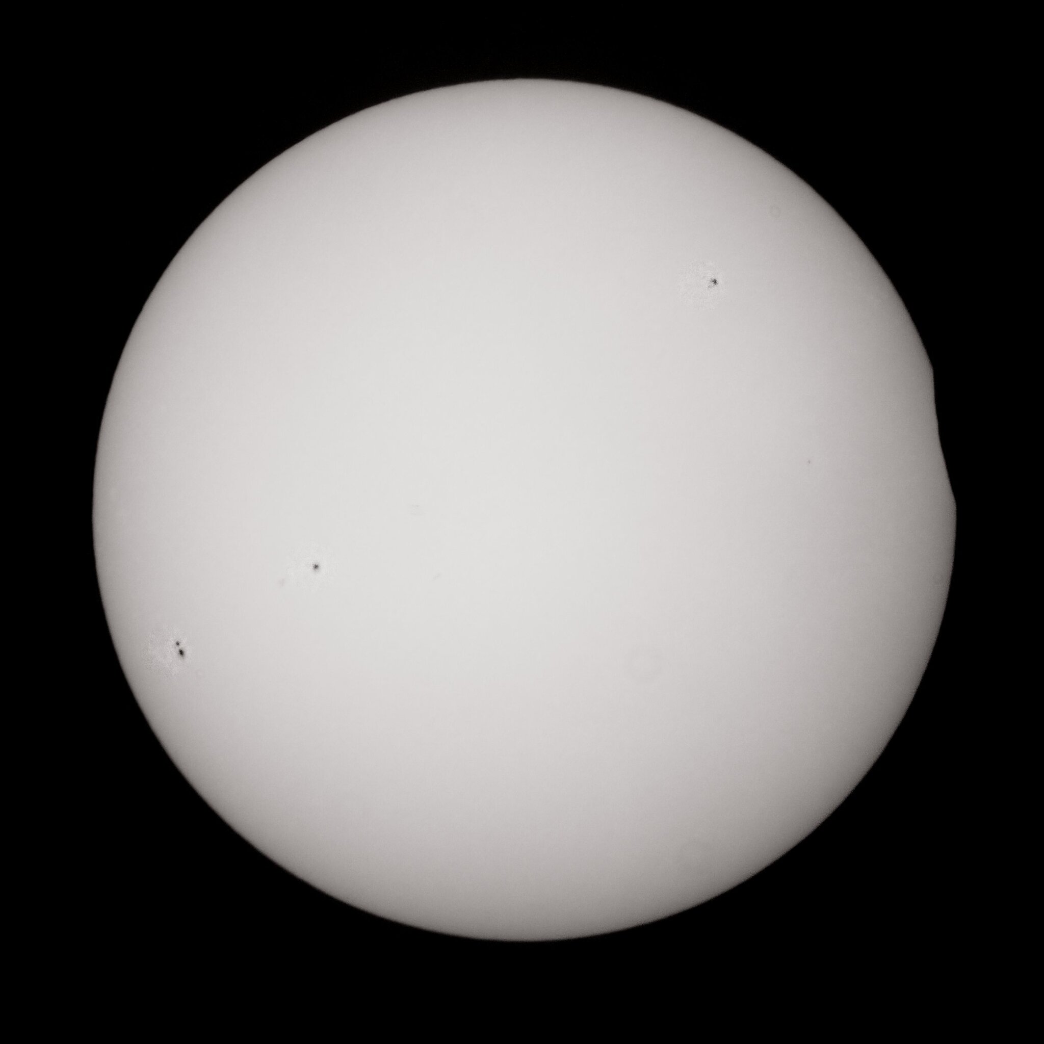 26A09005eclipse.jpg