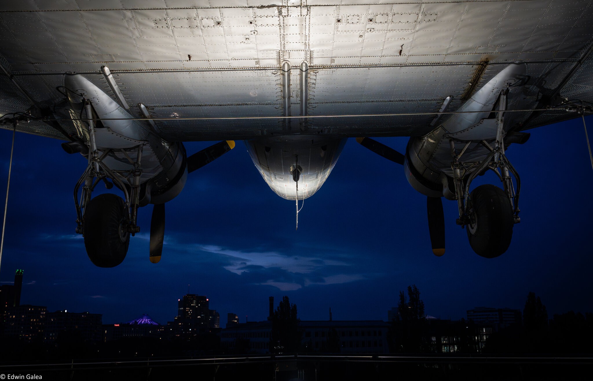 aviation museum roof-4.jpg