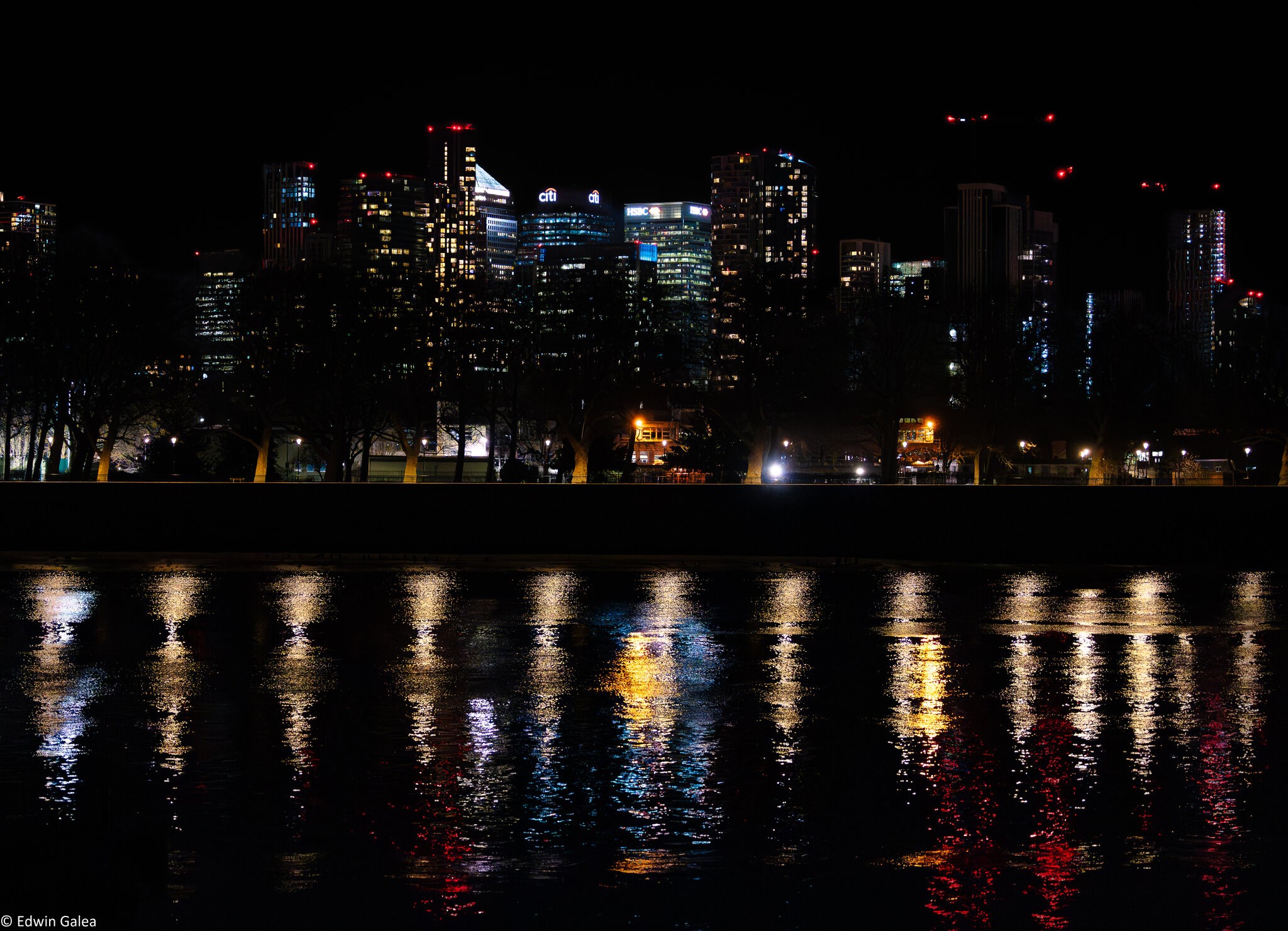 canary wharf at night from greenwich-2.jpg
