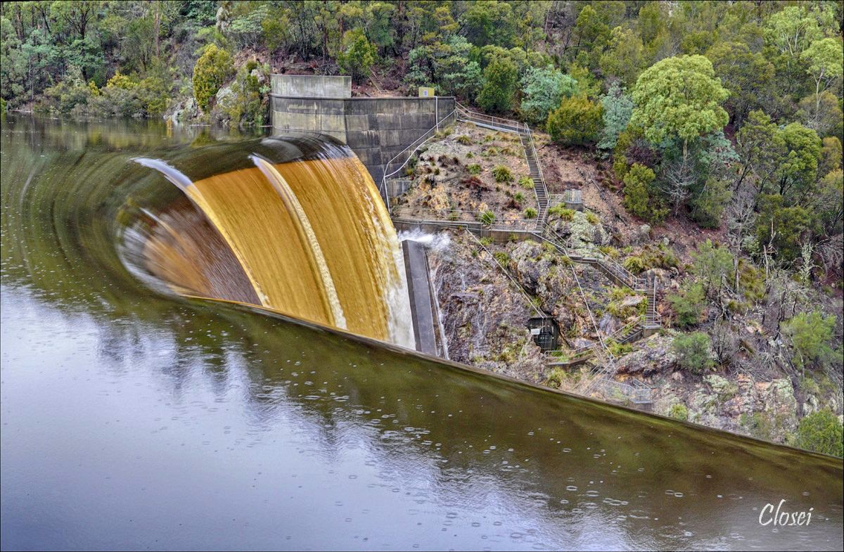 Dam.JPG