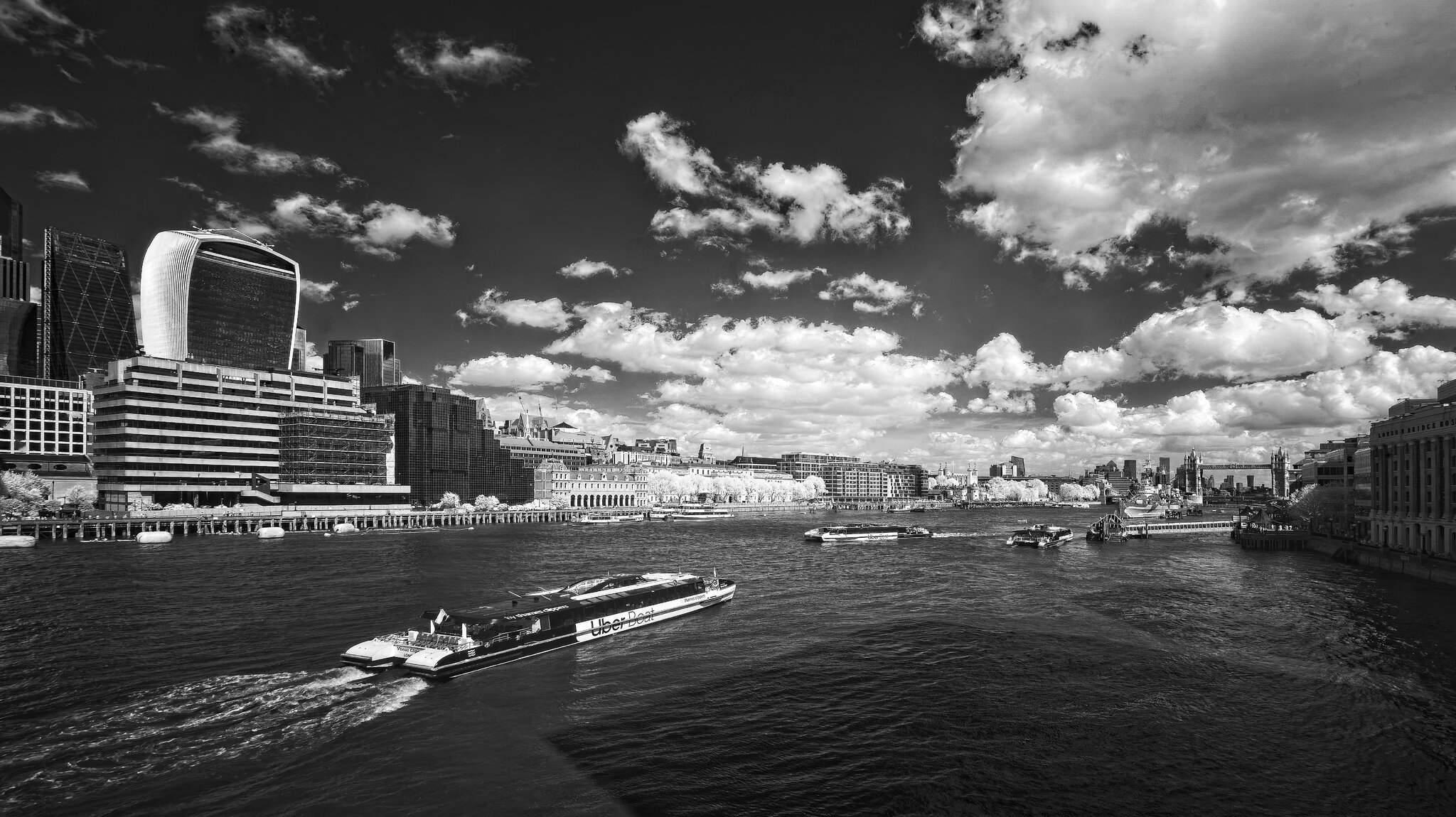 DSC04138LONDON thames.jpg