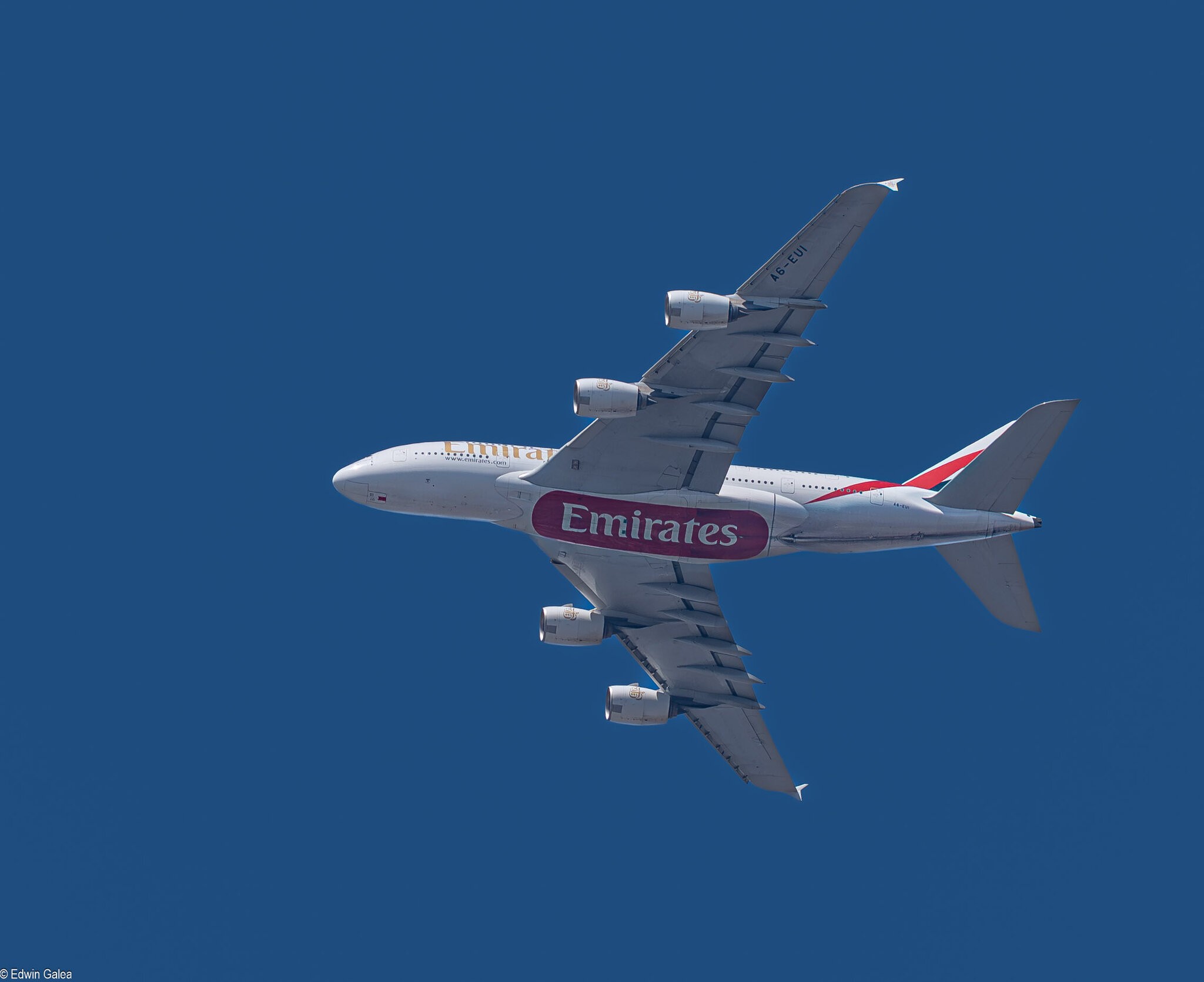 emirates A380 over Greenwich park-1.jpg