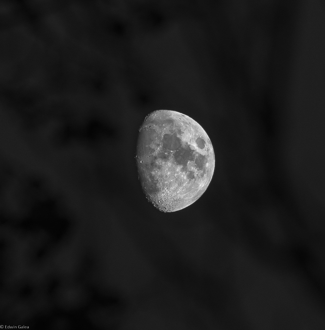 moon_bw_3nov22-3.jpg