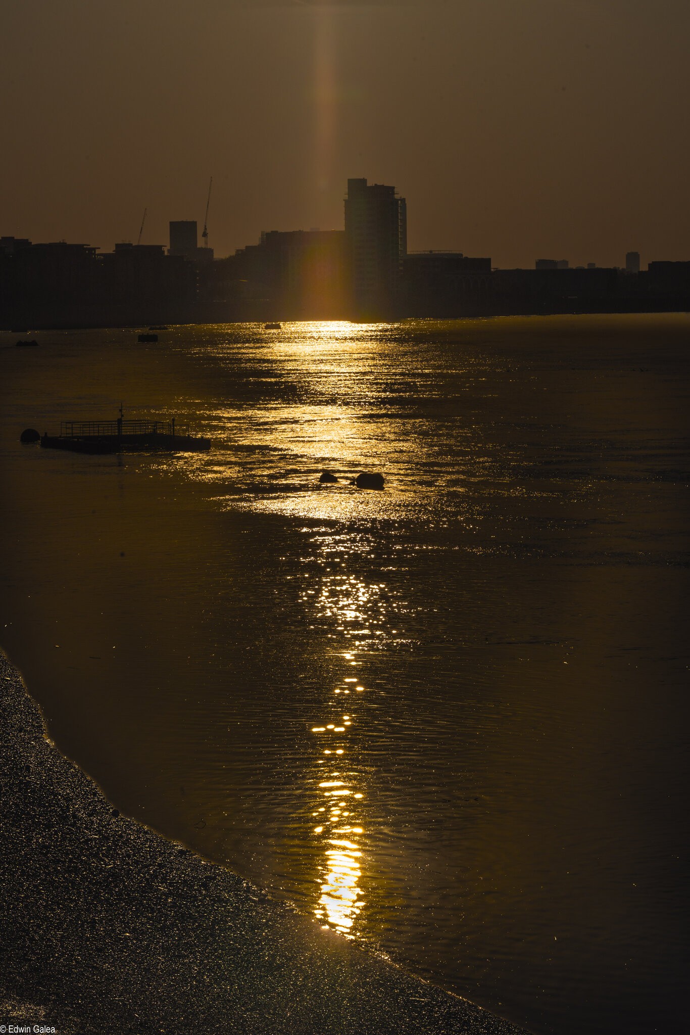 sunset_on_thames-2.jpg
