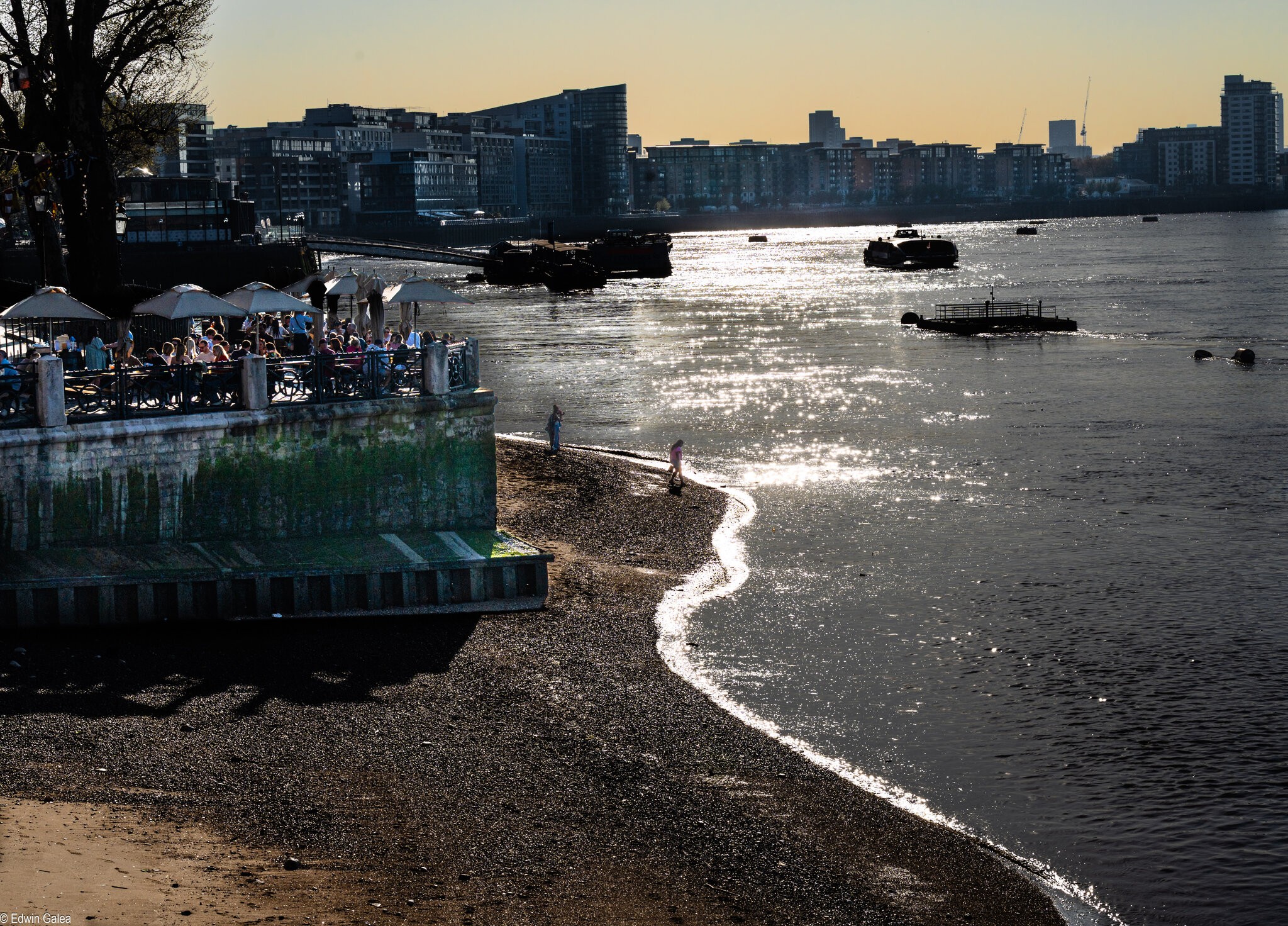 sunset_on_thames_full-5_edited.jpg