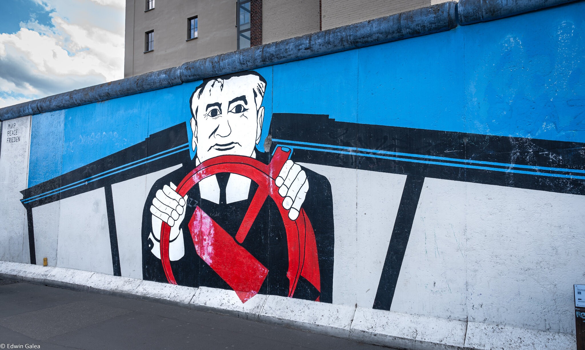 The Wall - gorby-1.jpg