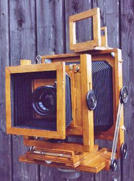WoodenCamera.jpg