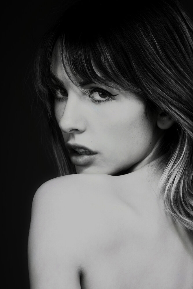 olga in black and white-(2 of 2).jpg