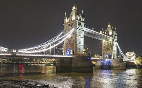 25A00745LONDON thames bridge night .jpg