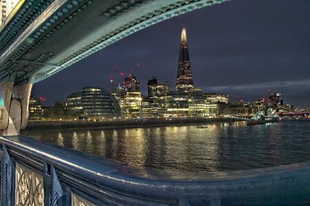25S00051LONDON thames night.jpg