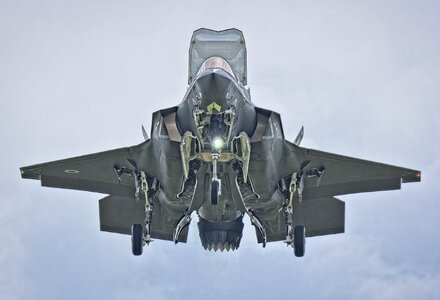 26A04845F35 lightning.jpg