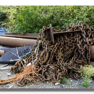 Abandoned anchor and chain.jpg