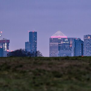 canary_wharf_atnight-1.jpg