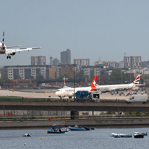 embraer_190SR_G-LCYL-3.jpg