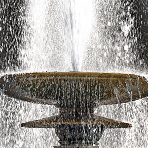 fountain_traf_square-3.jpg