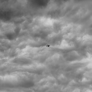 storm_cloud_aircraft_bw_punch-4.jpg
