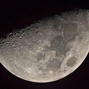 Moon 16042424S05826 1.jpg