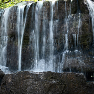 menders_garden_waterfall-2.jpg
