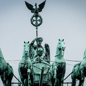 brandenburg gate-14.jpg