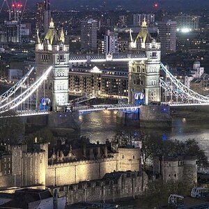 25A00679LONDON tower bridge night.jpg