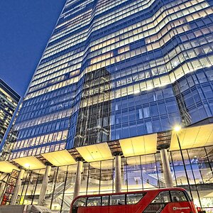 25A00910LONDON night.jpg