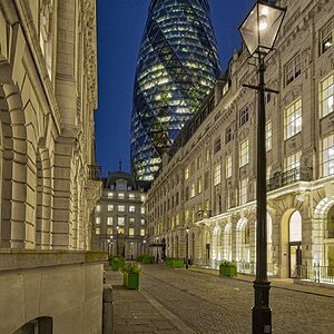 25A00912LONDON night.jpg