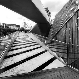 25S00160LONDON greenwich peninsula.jpg