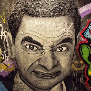 25A00724LONDON grafitti.jpg