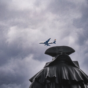 A380 over Greenwich-1.jpg