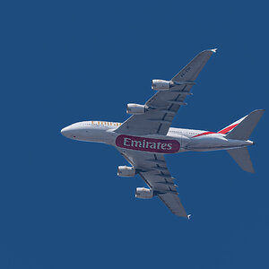 emirates A380 over Greenwich park-1.jpg