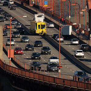GG Bridge South side moving lane dividers .jpg