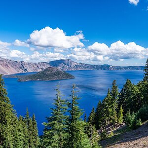 Crater Lake, Oreon-USA.jpg