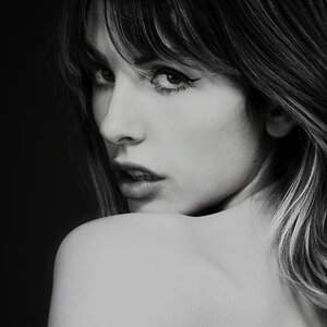 olga in black and white-(2 of 2).jpg