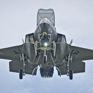26A04845F35 lightning.jpg