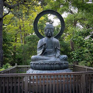 Budda protects the Japanese Tea Garden