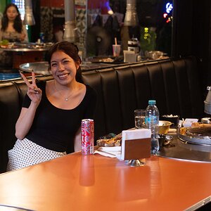 Woman at Cook at your table Restaurant in Mexico City