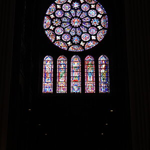South transept rose window, c. 1221–1230.jpg