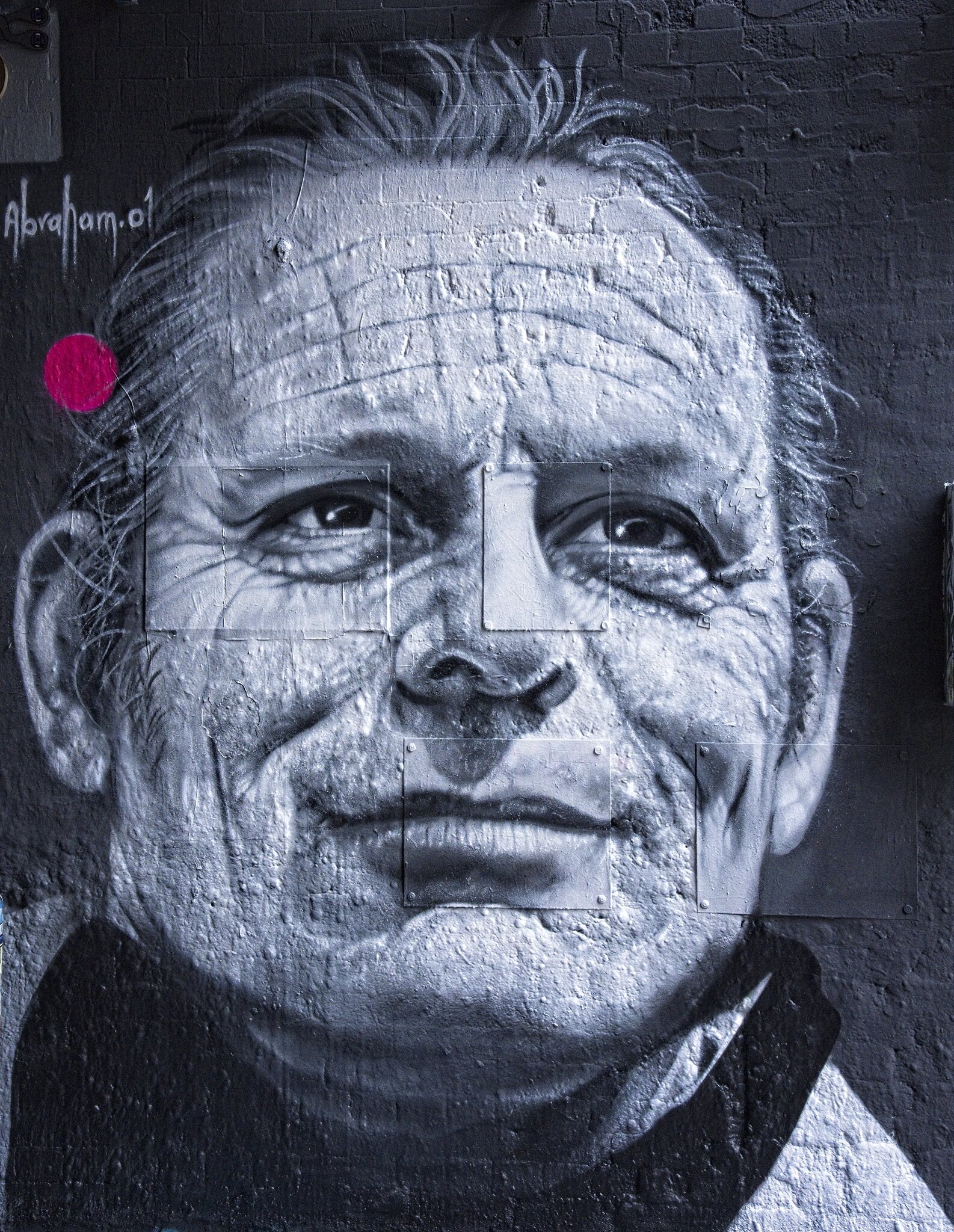 25A00721LONDON grafitti.jpg