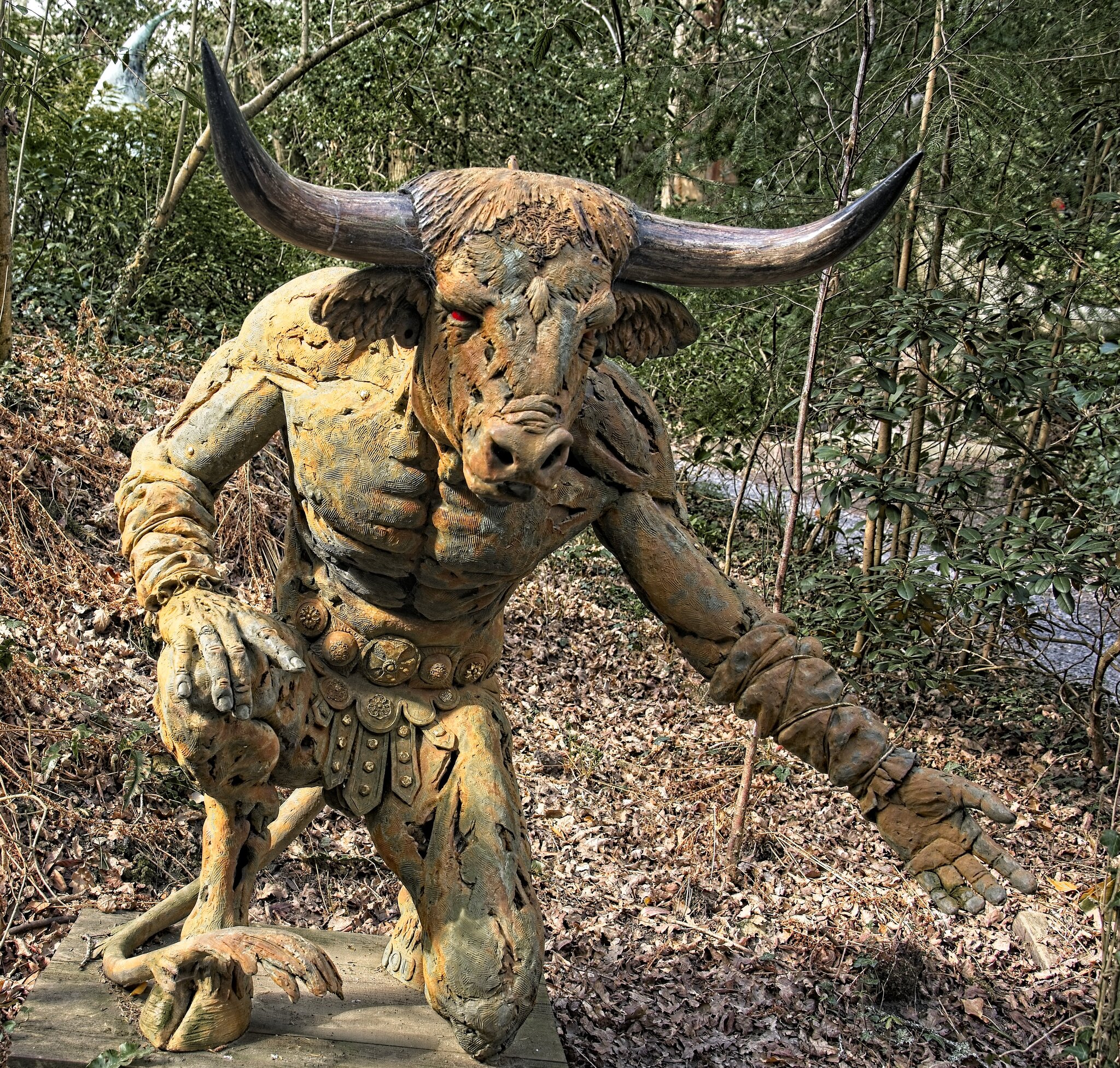 25S00081LONDON sculpture.jpg