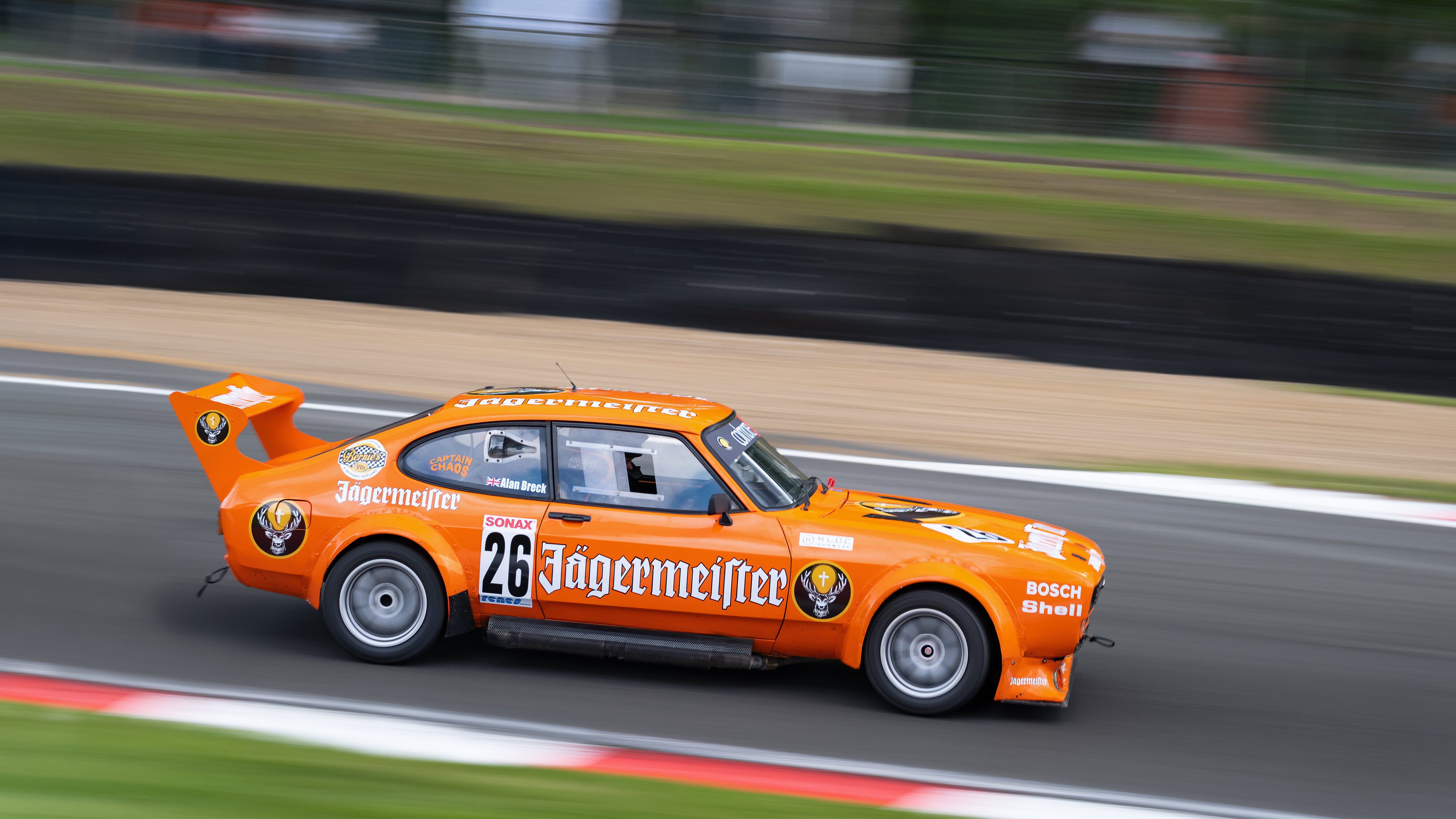 Alan BRECK Ford Capri 3500.jpg