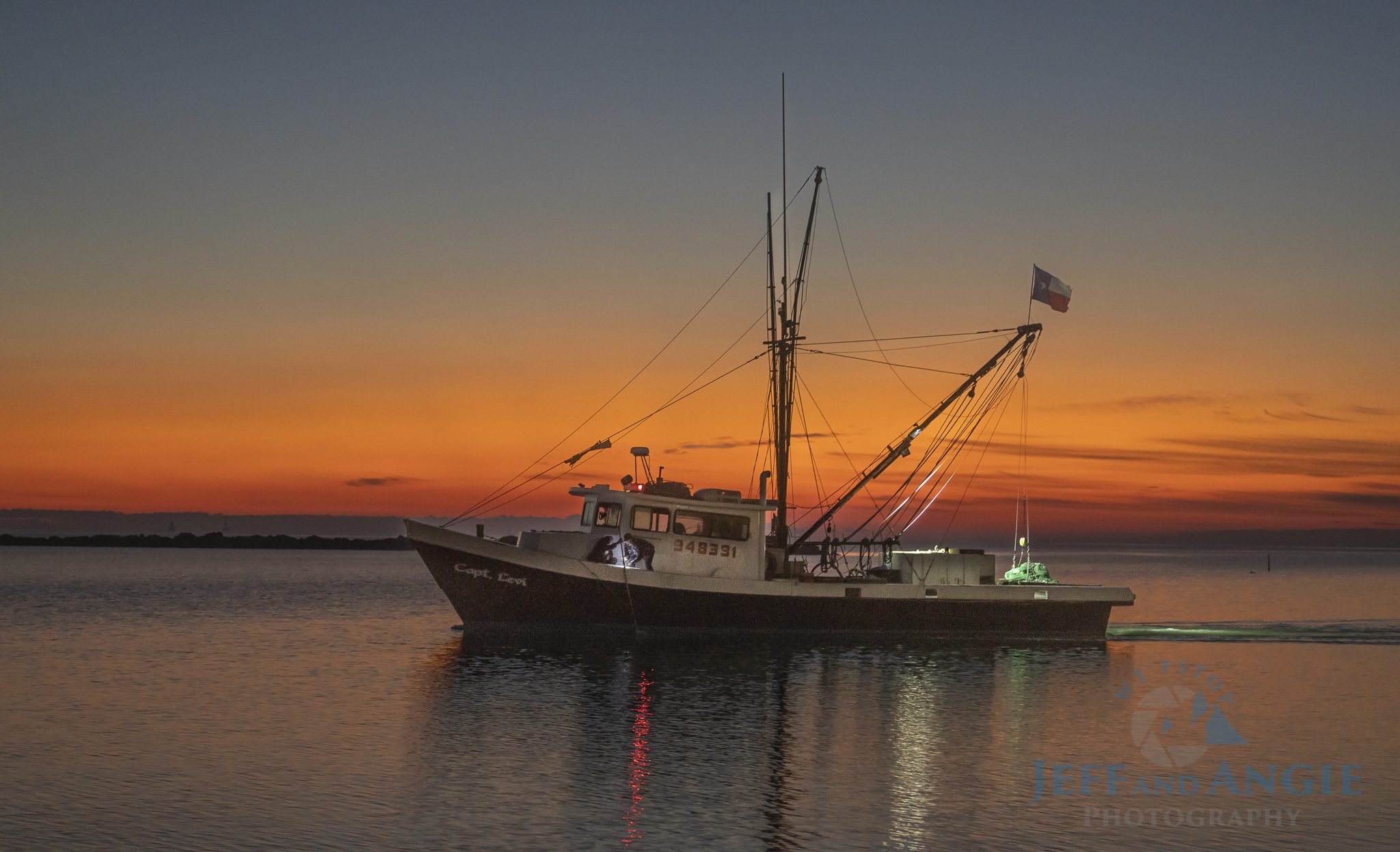 Angiebirmingham_shrimpBoat sunrise-01.jpg