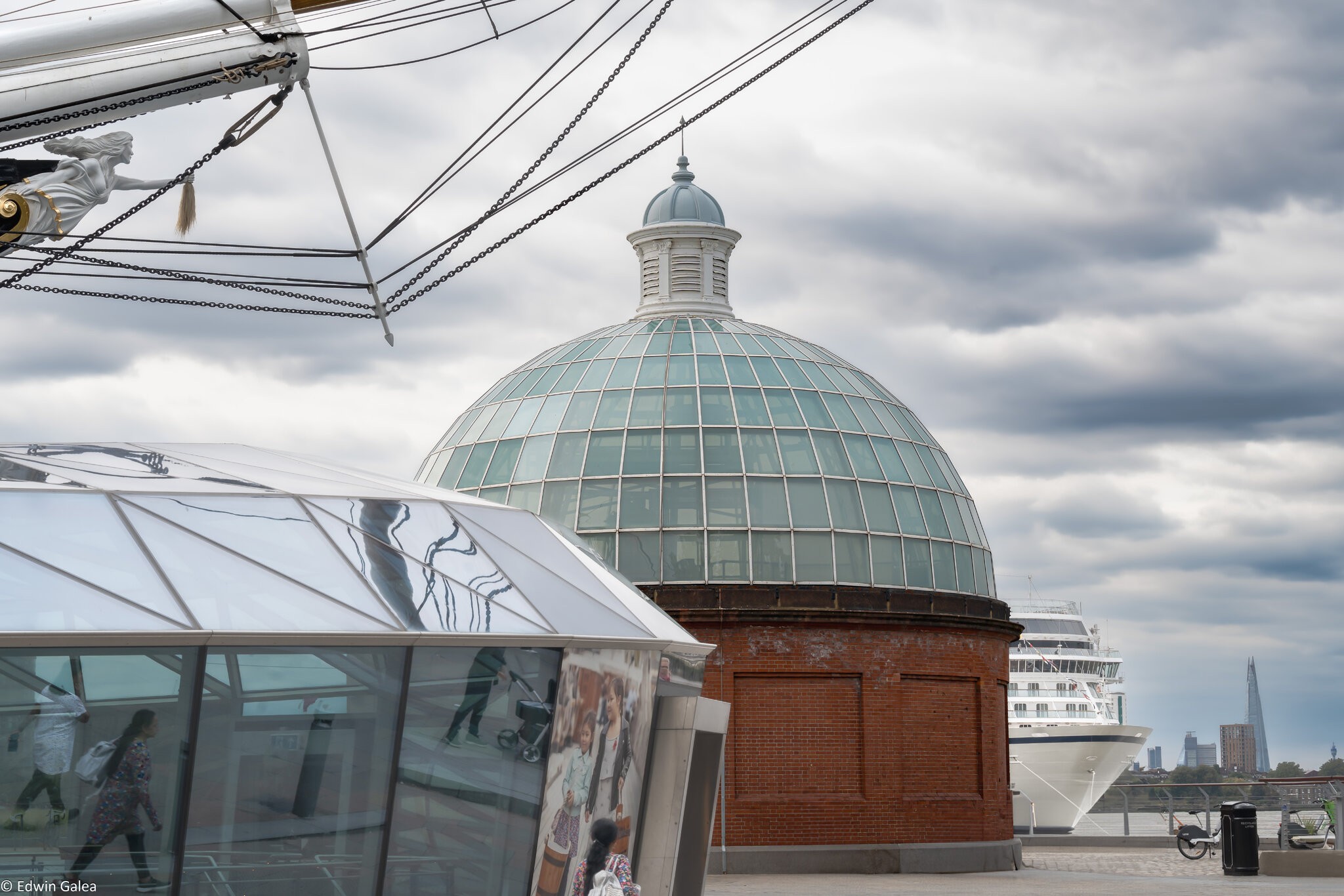 cutty sark and cruise ship-2.jpg