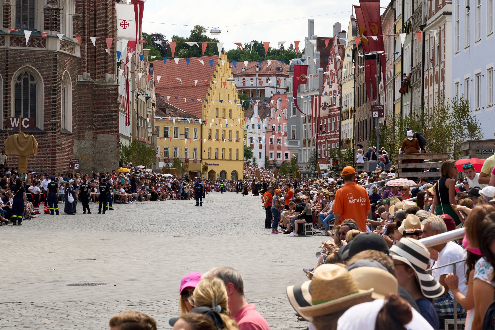 Landshut Wedding Festival Parade - Landshut - 07162023 - 08.jpg