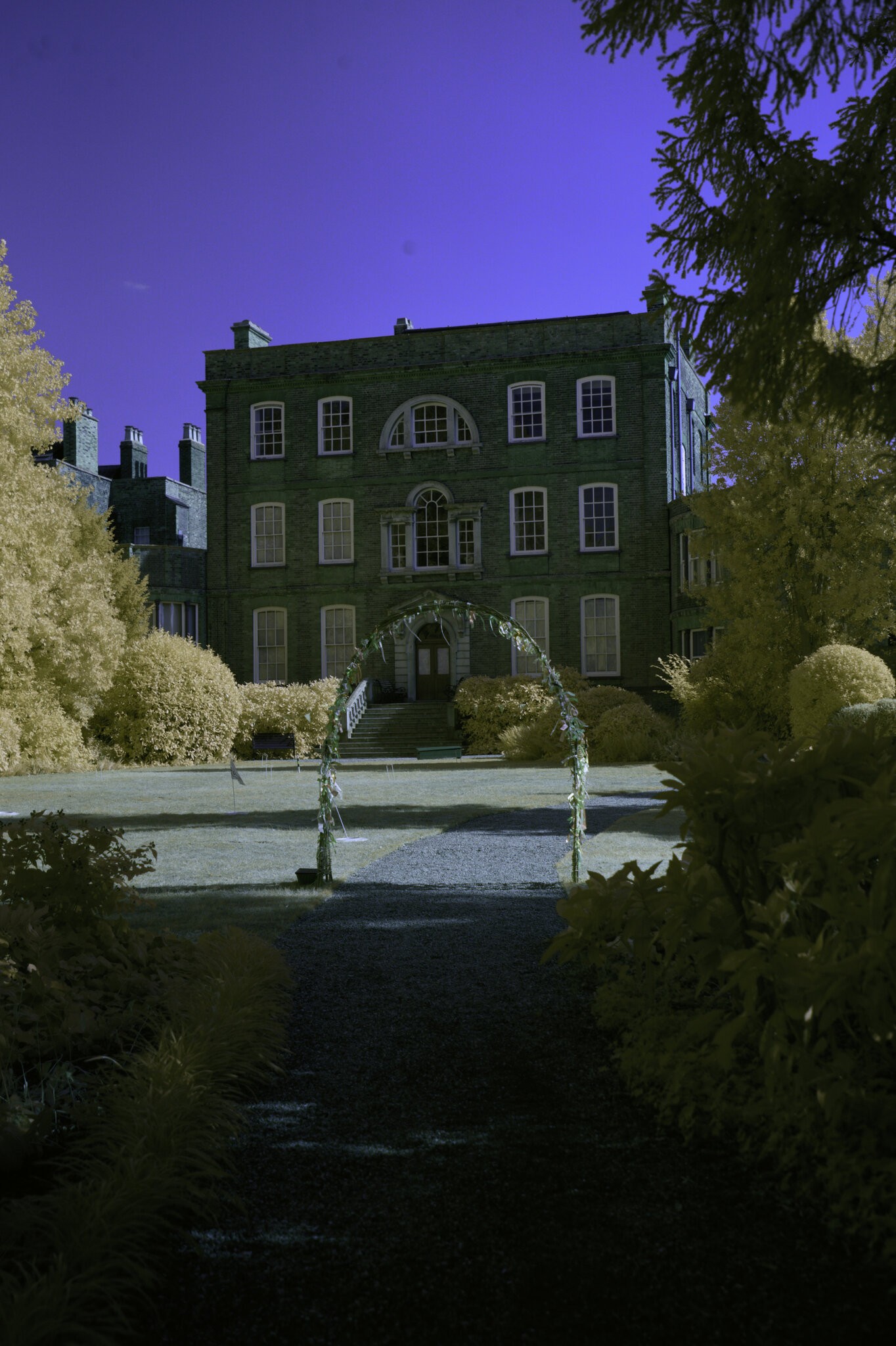 Peckover House IF 550.jpg