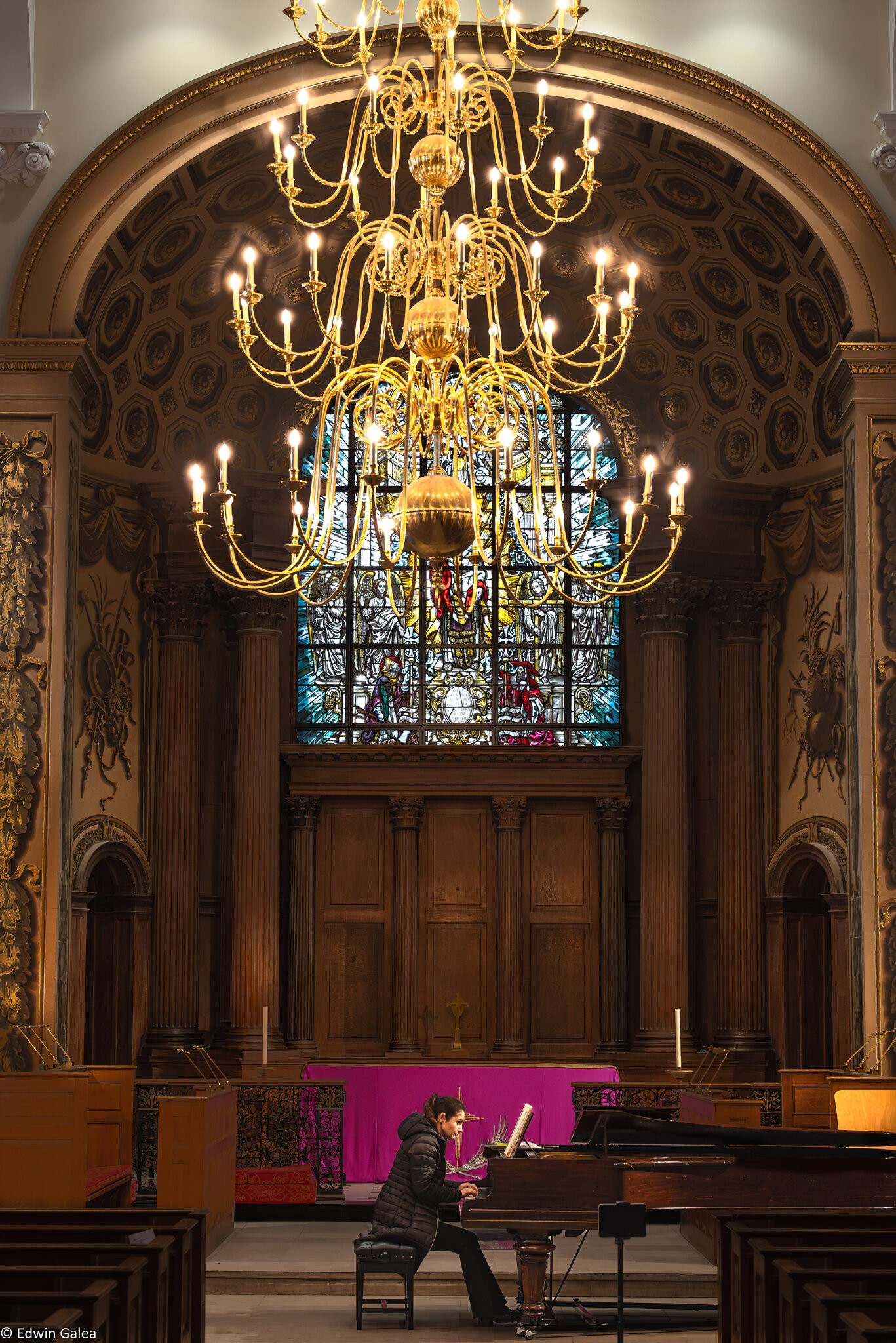 St Alfege church pianst -1.jpg